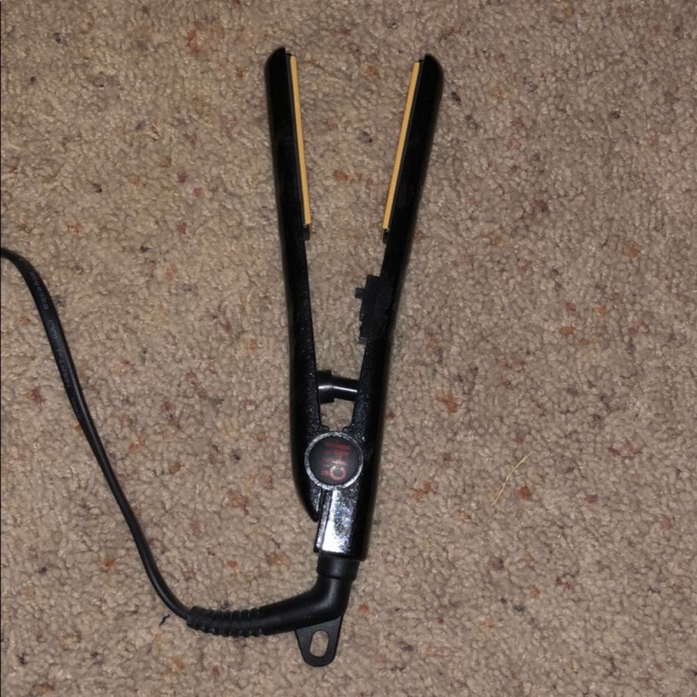 CHI mini straightener.